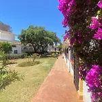 Casa Adosada Con Patio Privado Con Barbacoa Y Piscina Cerca De La Playa
