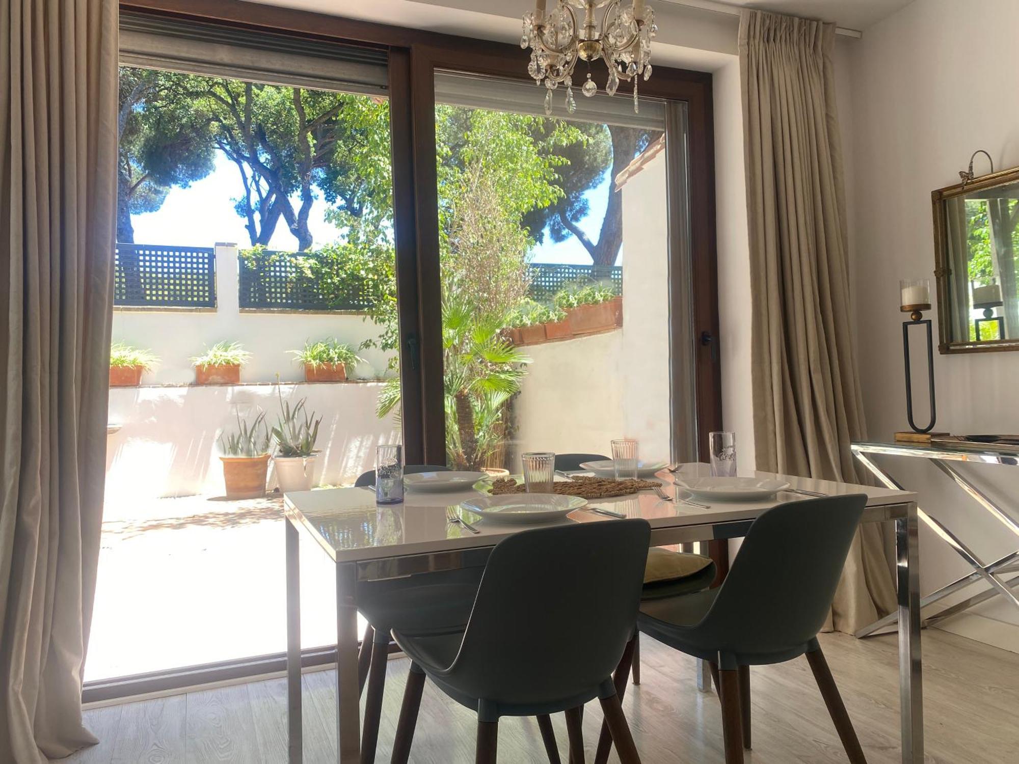 Hébergement de vacances Con Patio Privado Con Barbacoa Y Piscina Cerca De La Playa *