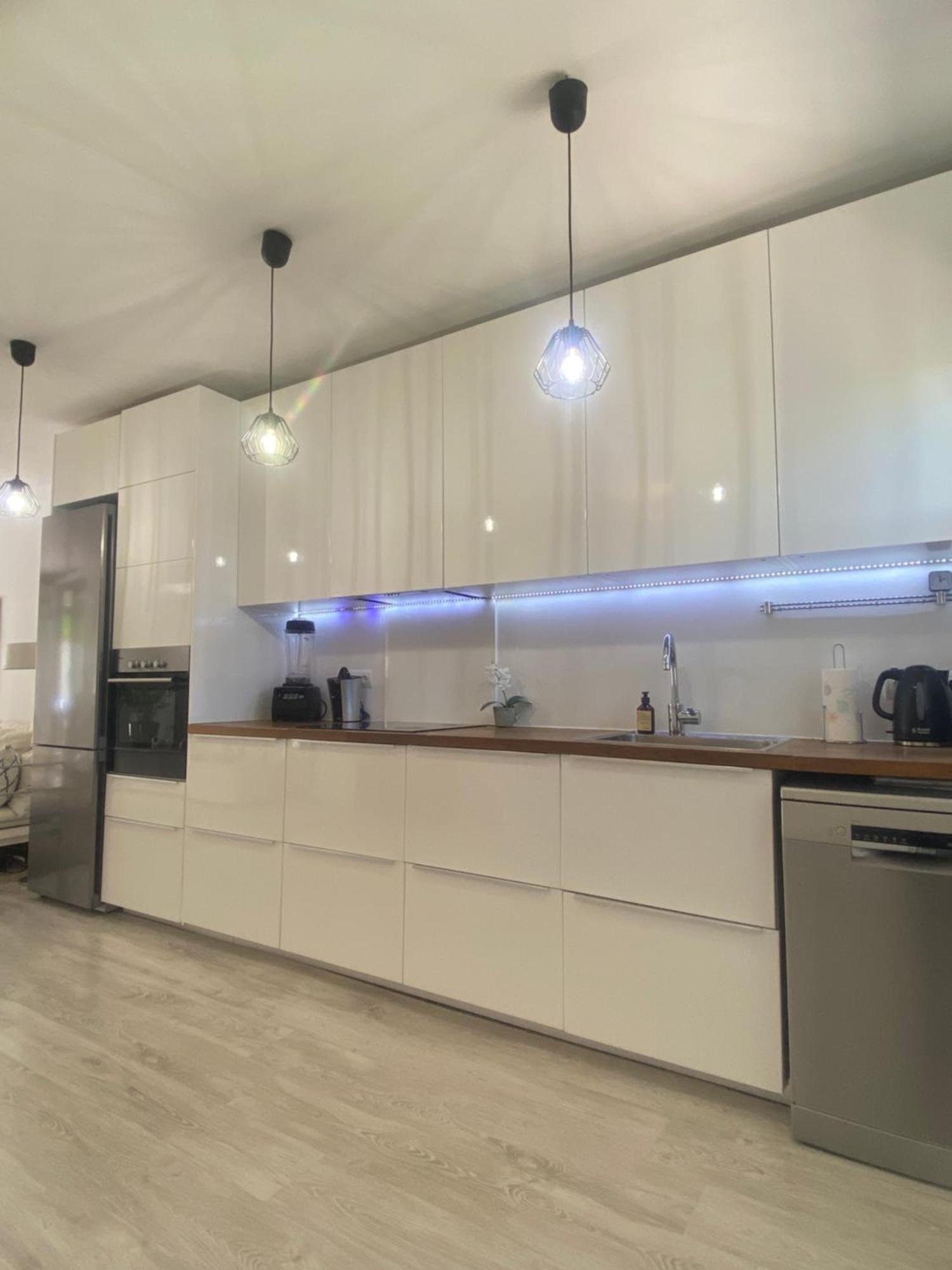 Con Patio Privado Con Barbacoa Y Piscina Cerca De La Playa Holiday home *
