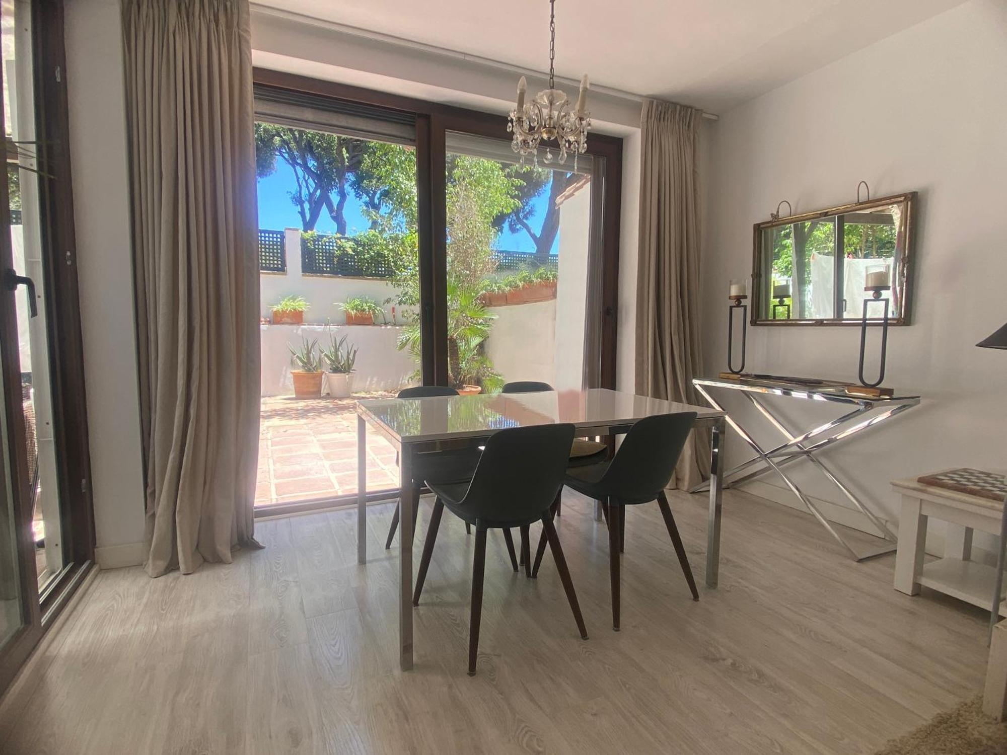 Holiday home Con Patio Privado Con Barbacoa Y Piscina Cerca De La Playa Marbella