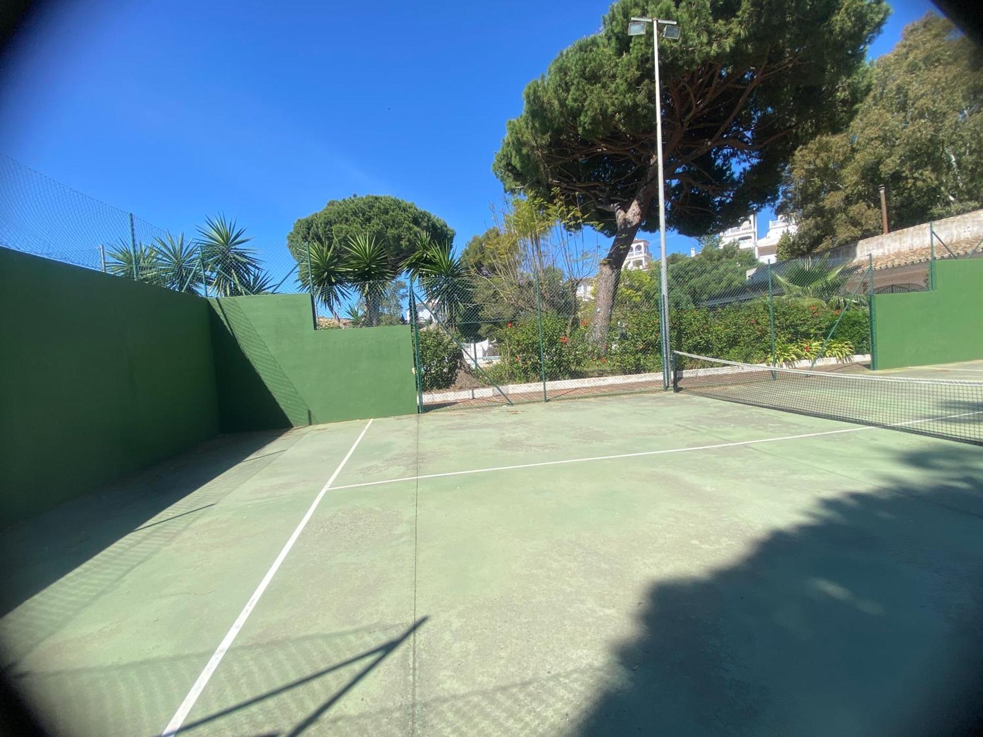 Con Patio Privado Con Barbacoa Y Piscina Cerca De La Playa * Marbella